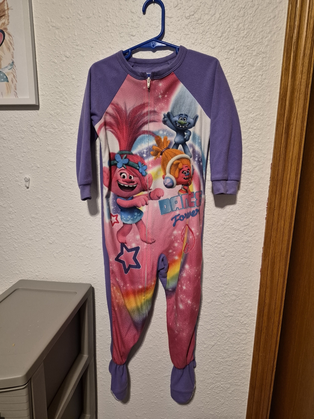Girls' Purple & Pink Trolls One-Piece Pajamas with Footies